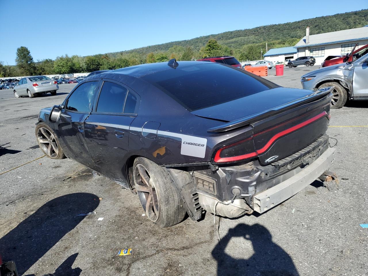 2017 Dodge Charger Sxt - Image 2