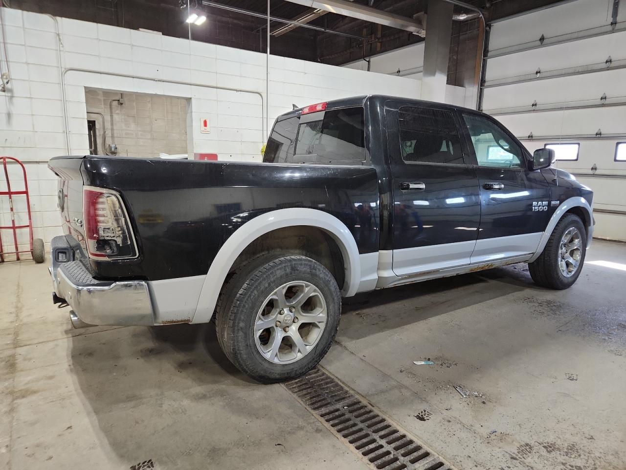 2017 Ram 1500 Laramie - Фото 3