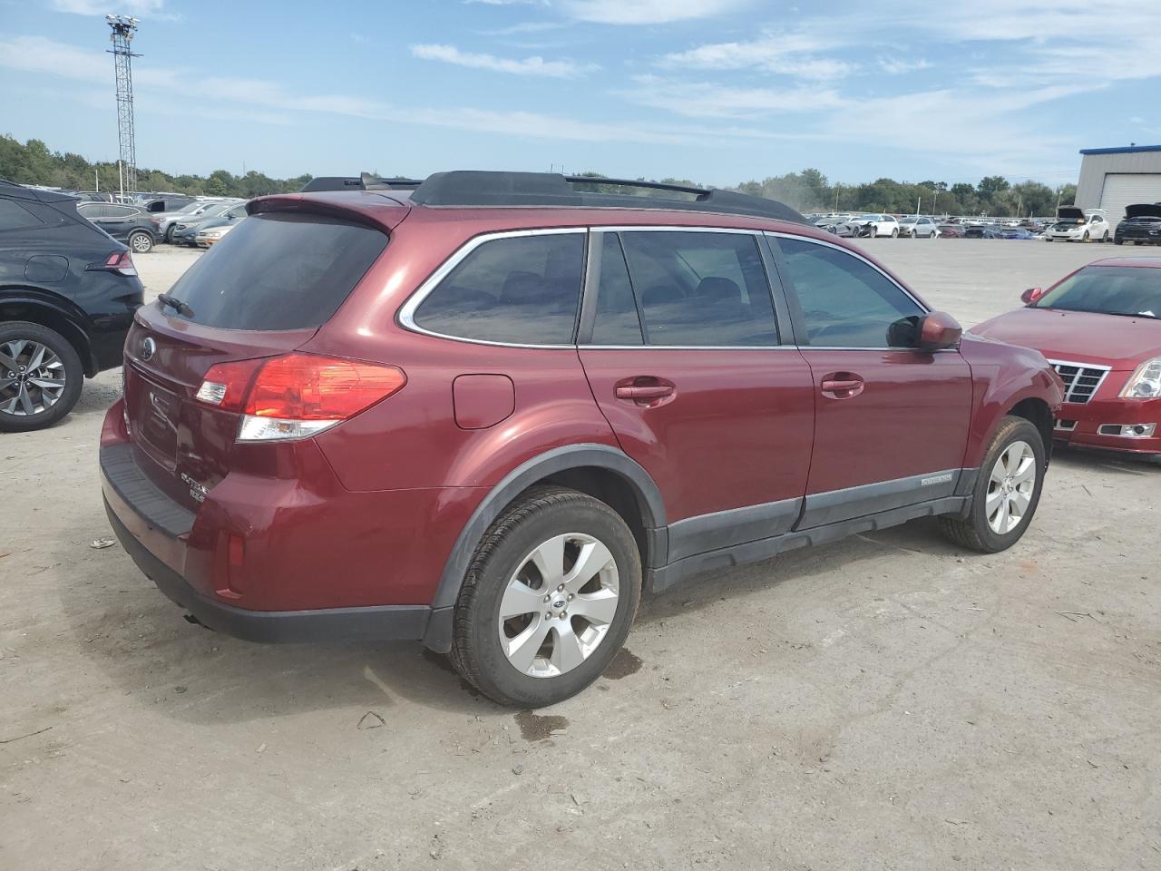2011 Subaru Outback 2.5I Limited - Фото 3