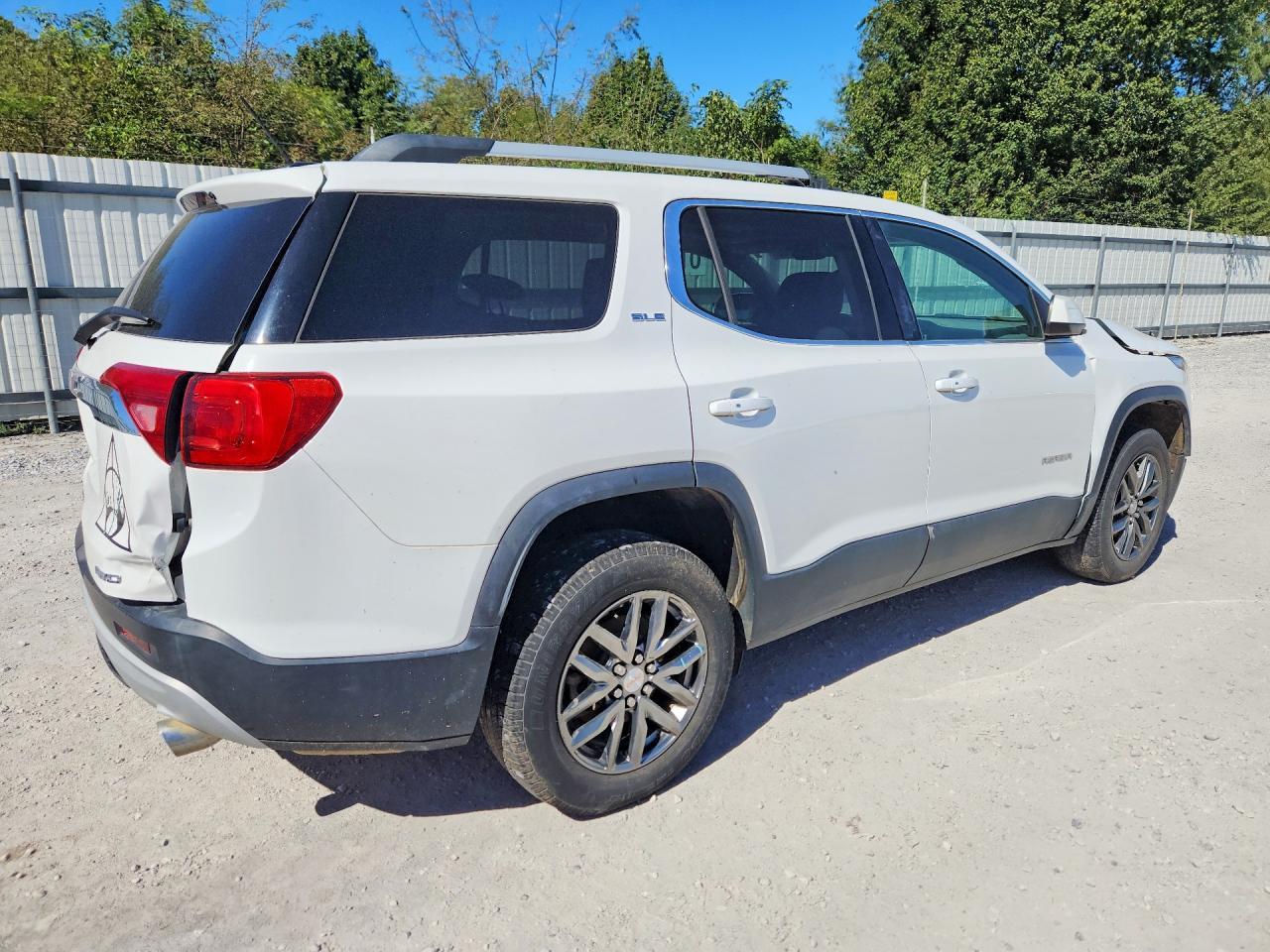 2018 GMC Acadia Sle - Image 3