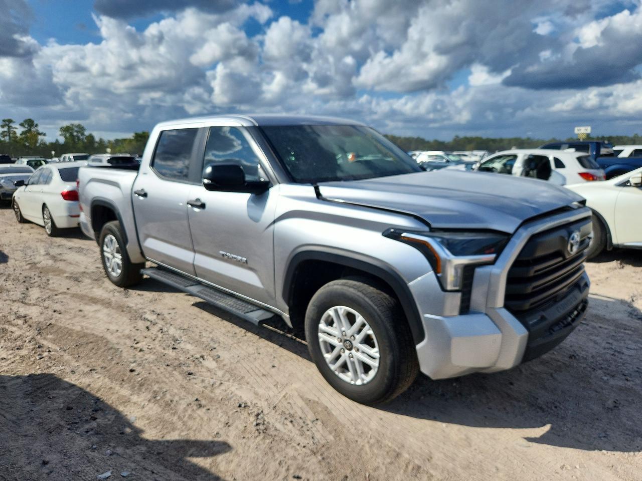 2025 Toyota Tundra Sr5 - Image 4