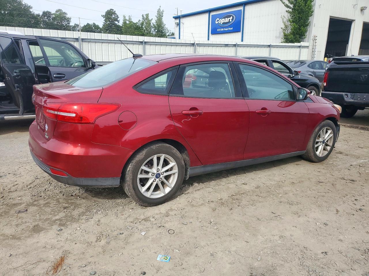 2017 Ford Focus Se - Image 3