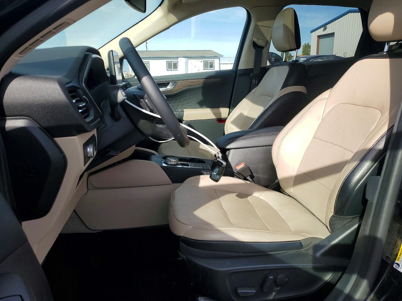 2020 Ford Escape Titanium - Image 7