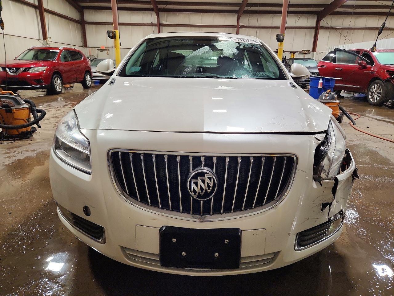 2013 Buick Regal Premium - Image 5