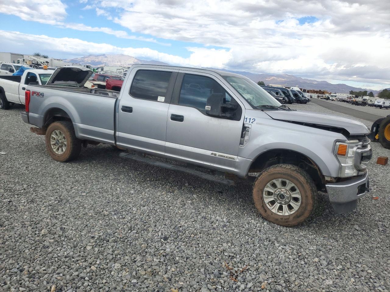 2022 Ford F250 Super Duty - Image 4