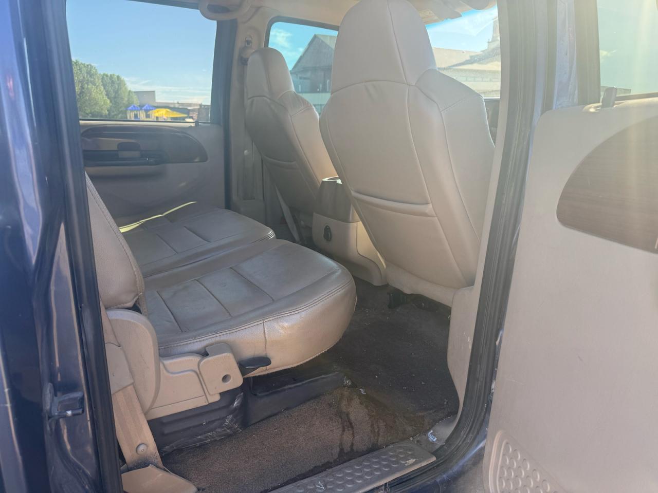 2006 Ford F350 Super Duty - Image 6
