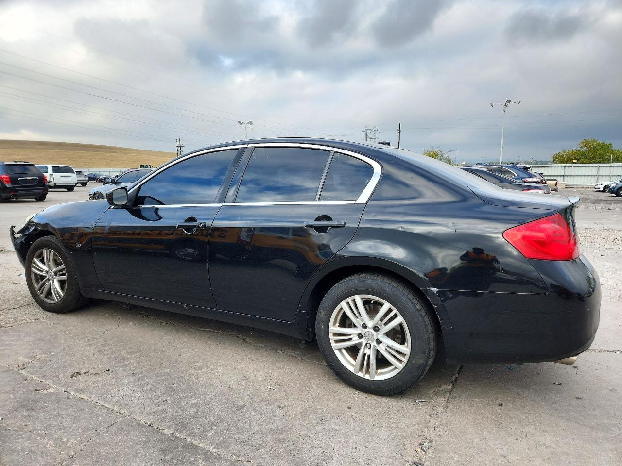 2015 Infiniti Q40 Base - Фото 2