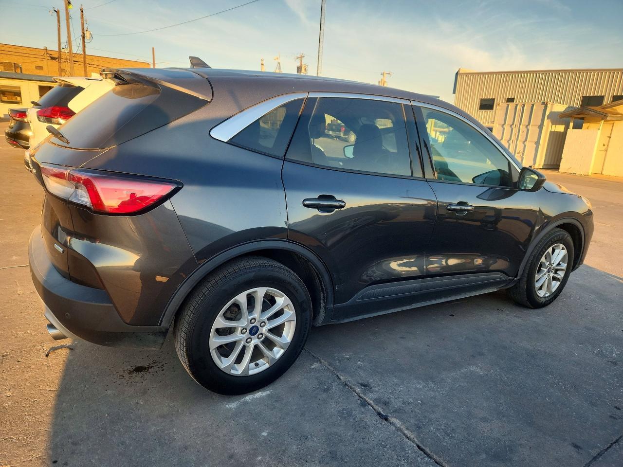 2020 Ford Escape Se - Фото 3