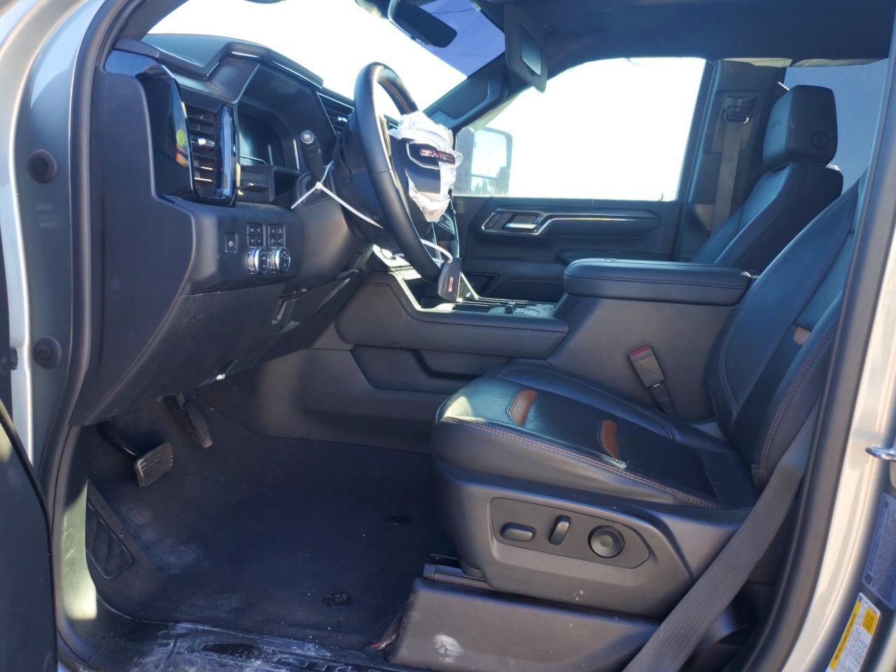2024 GMC Sierra K2500 At4 - Фото 7