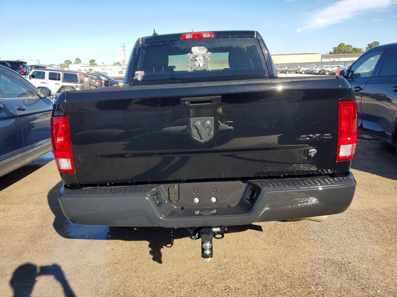 2024 Ram 1500 Classic Tradesman - Фото 6