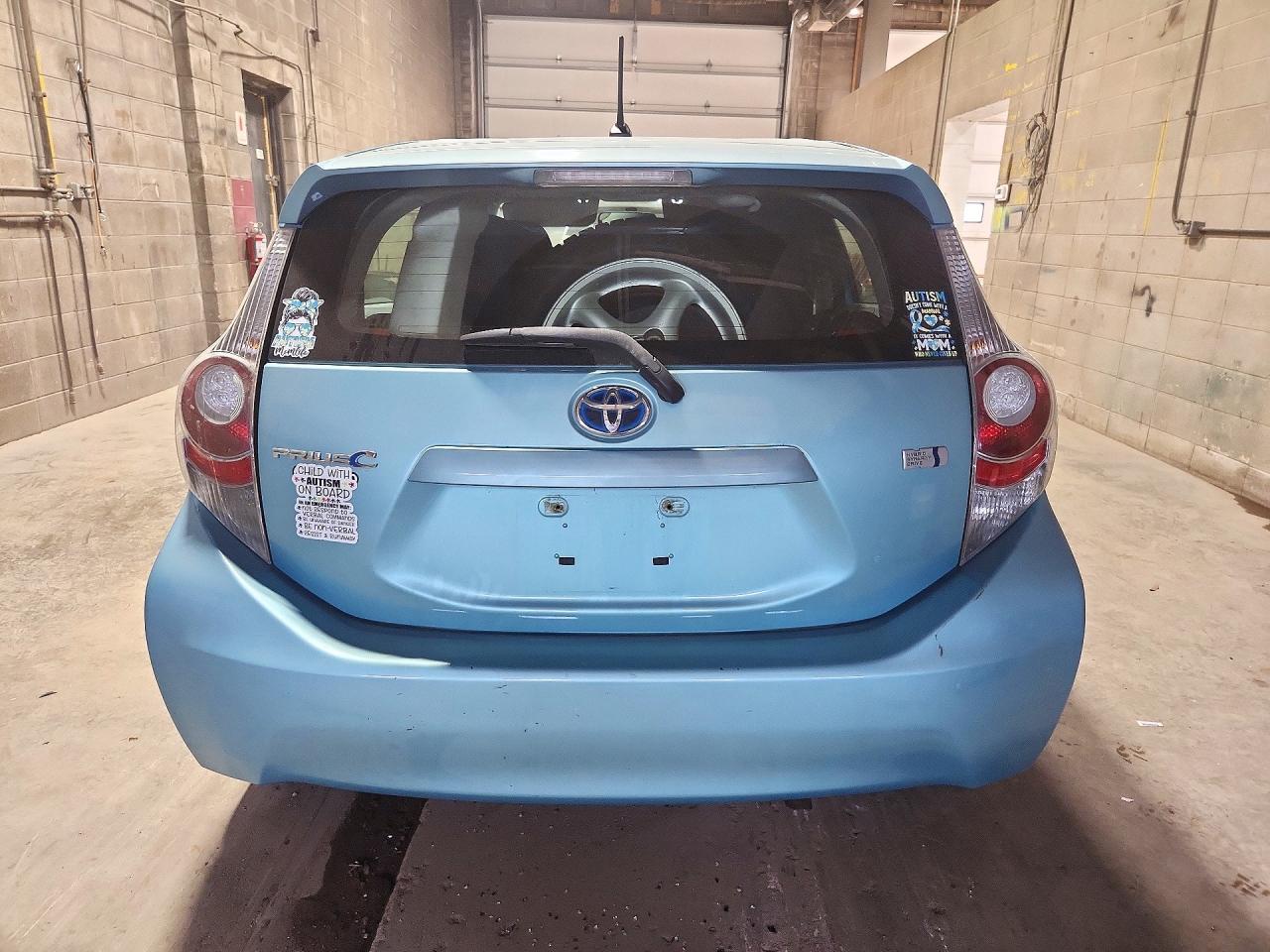 2013 Toyota Prius C Two - Фото 6