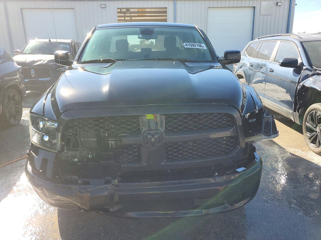 2024 Ram 1500 Classic Tradesman - Фото 5