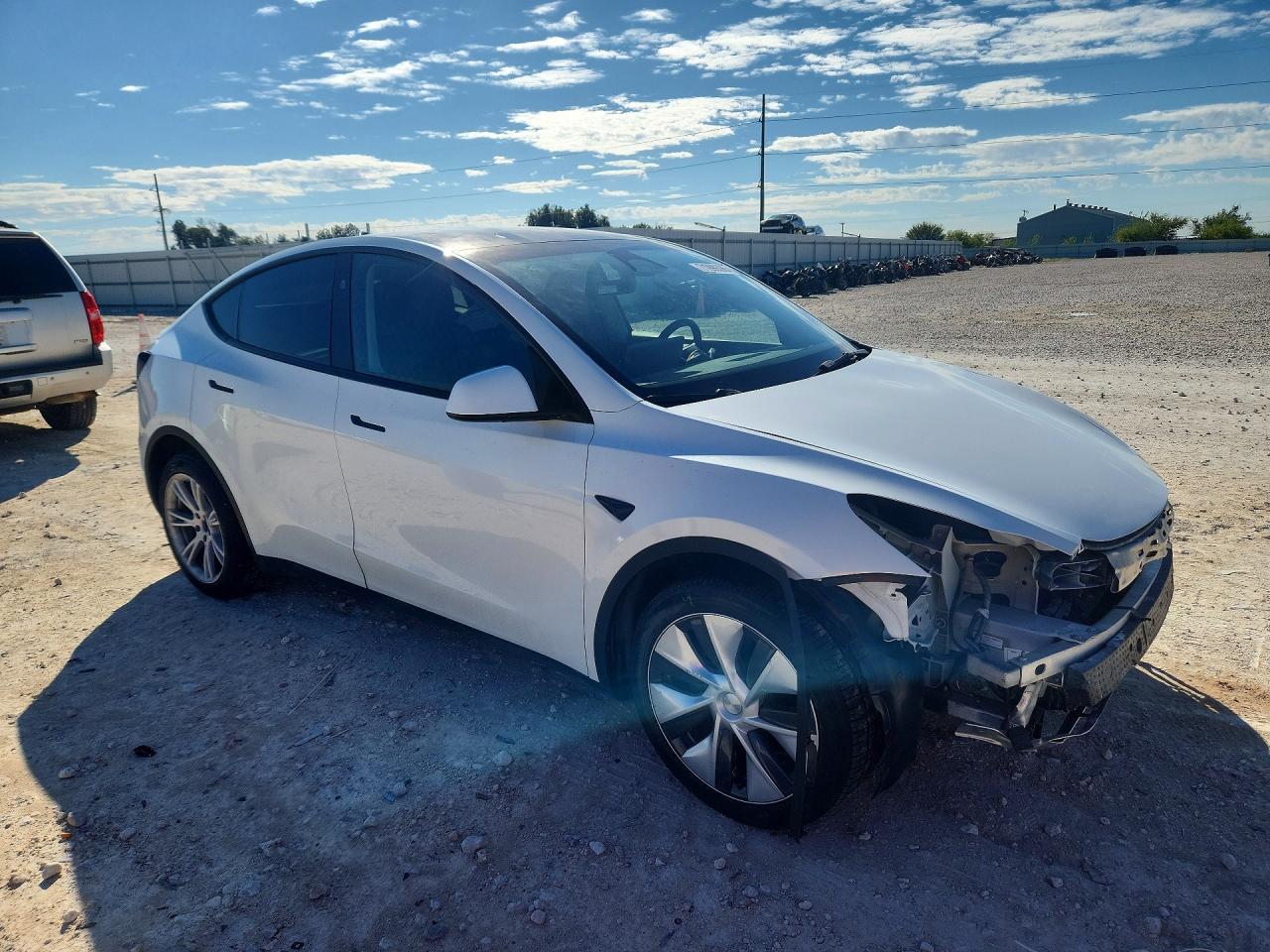 2023 Tesla Model Y - Фото 4