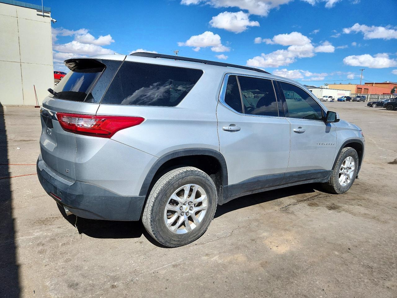 2019 Chevrolet Traverse Lt - Image 3