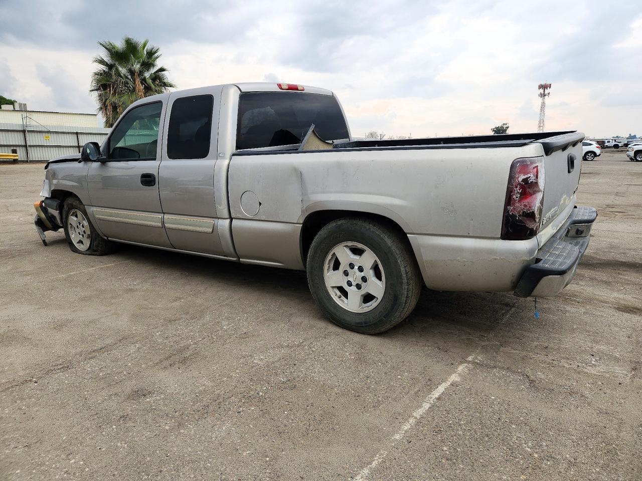2005 Chevrolet Silverado C1500 - Фото 2