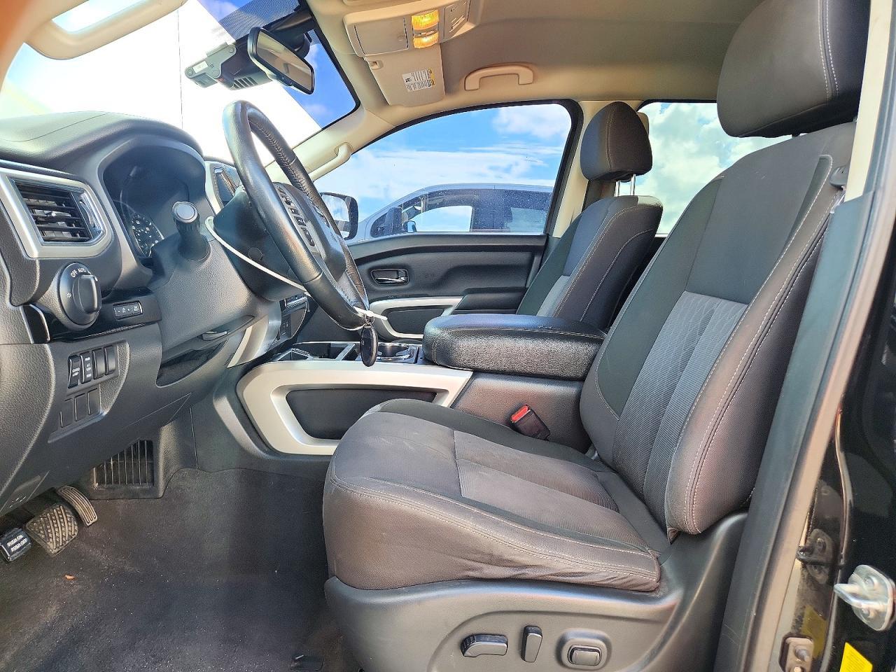 2021 Nissan Titan Sv - Image 7