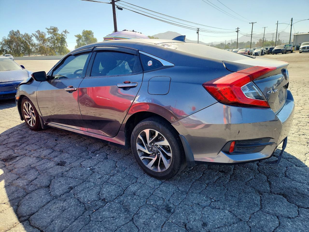 2017 Honda Civic Ex - Фото 2