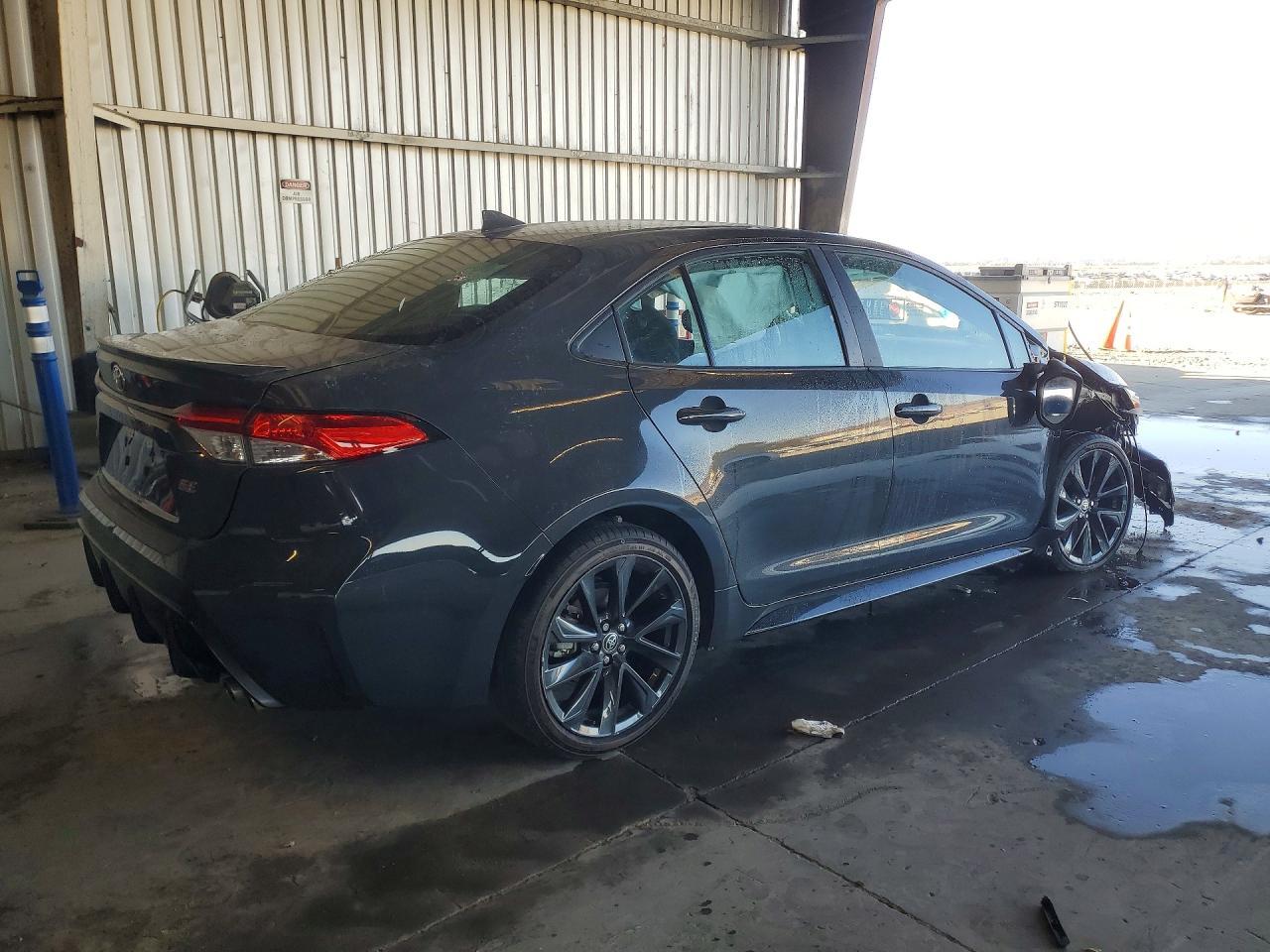 2023 Toyota Corolla Se - Фото 3