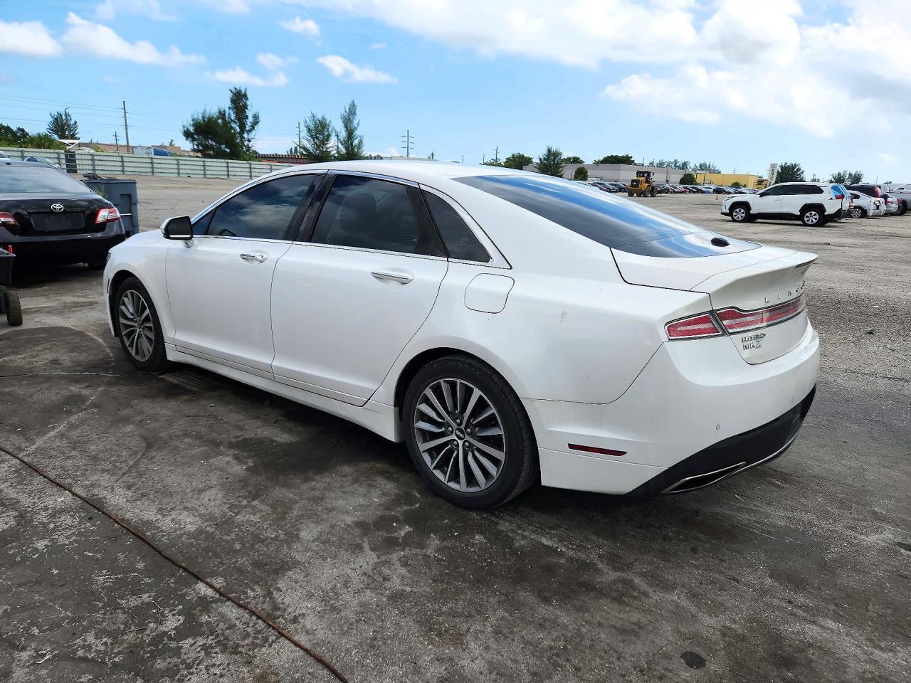 2017 Lincoln Mkz - Фото 2