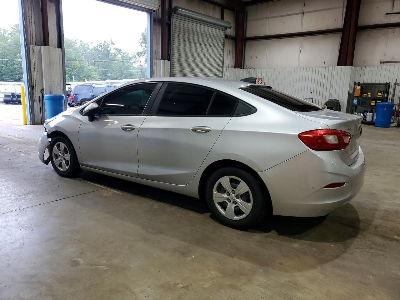 2016 Chevrolet Cruze Ls - Фото 2