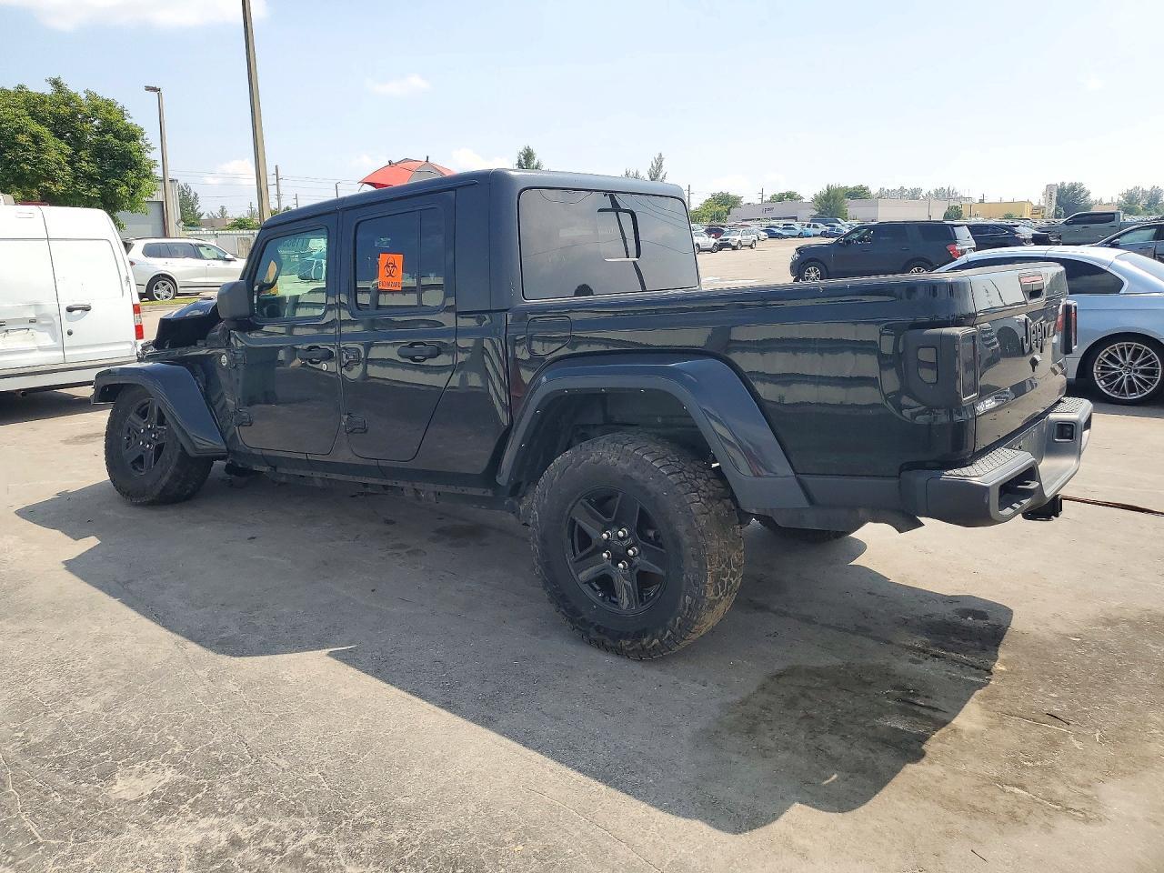 2021 Jeep Gladiator Sport - Фото 2