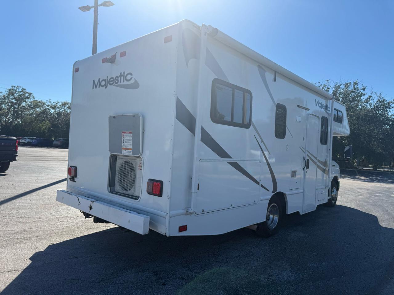 2014 Thor Motor Coach Majestic 23A - Фото 4