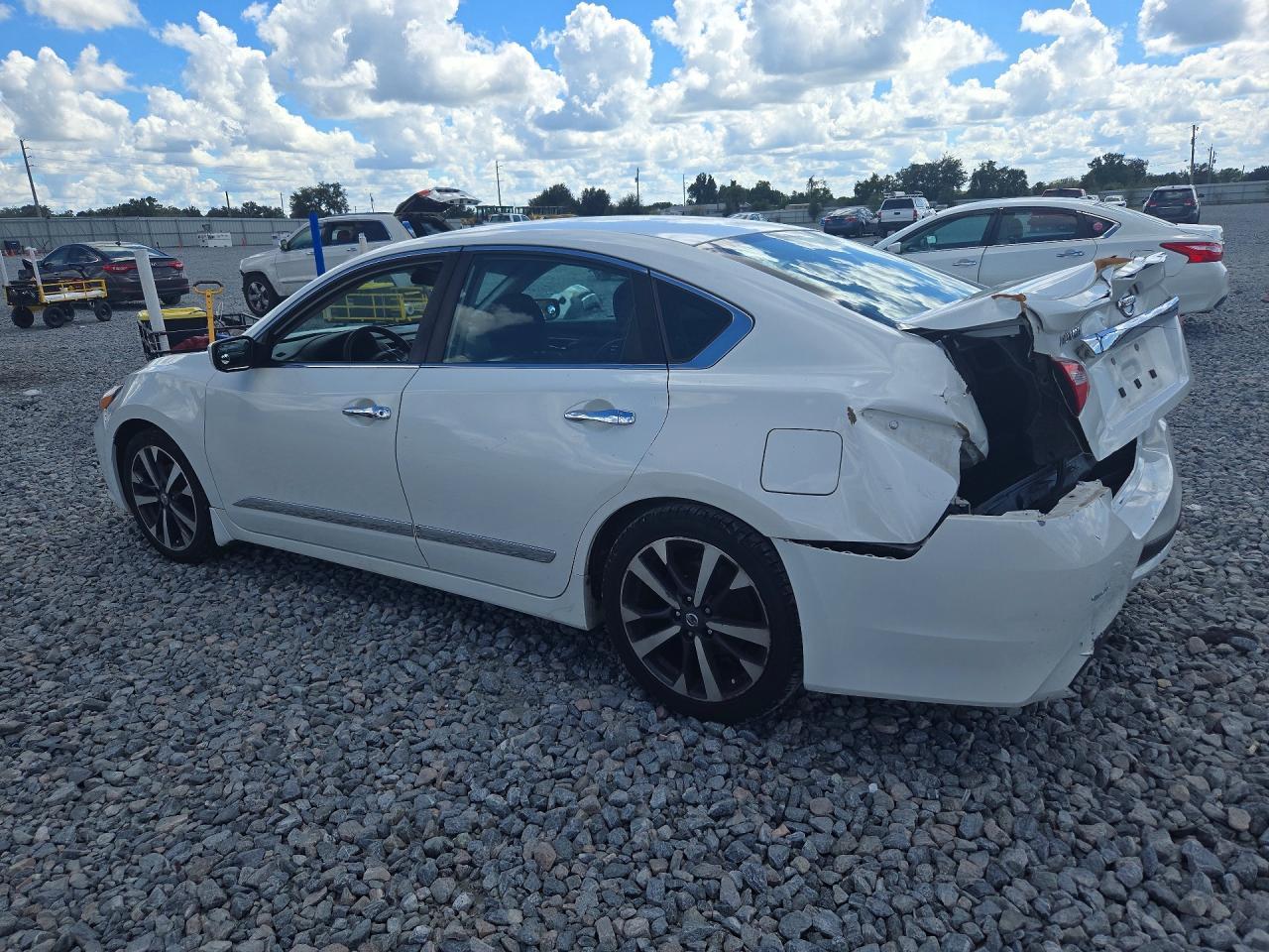 2016 Nissan Altima 2.5 Sr - Фото 2