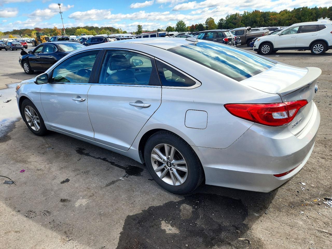 2016 Hyundai Sonata Se - Фото 2