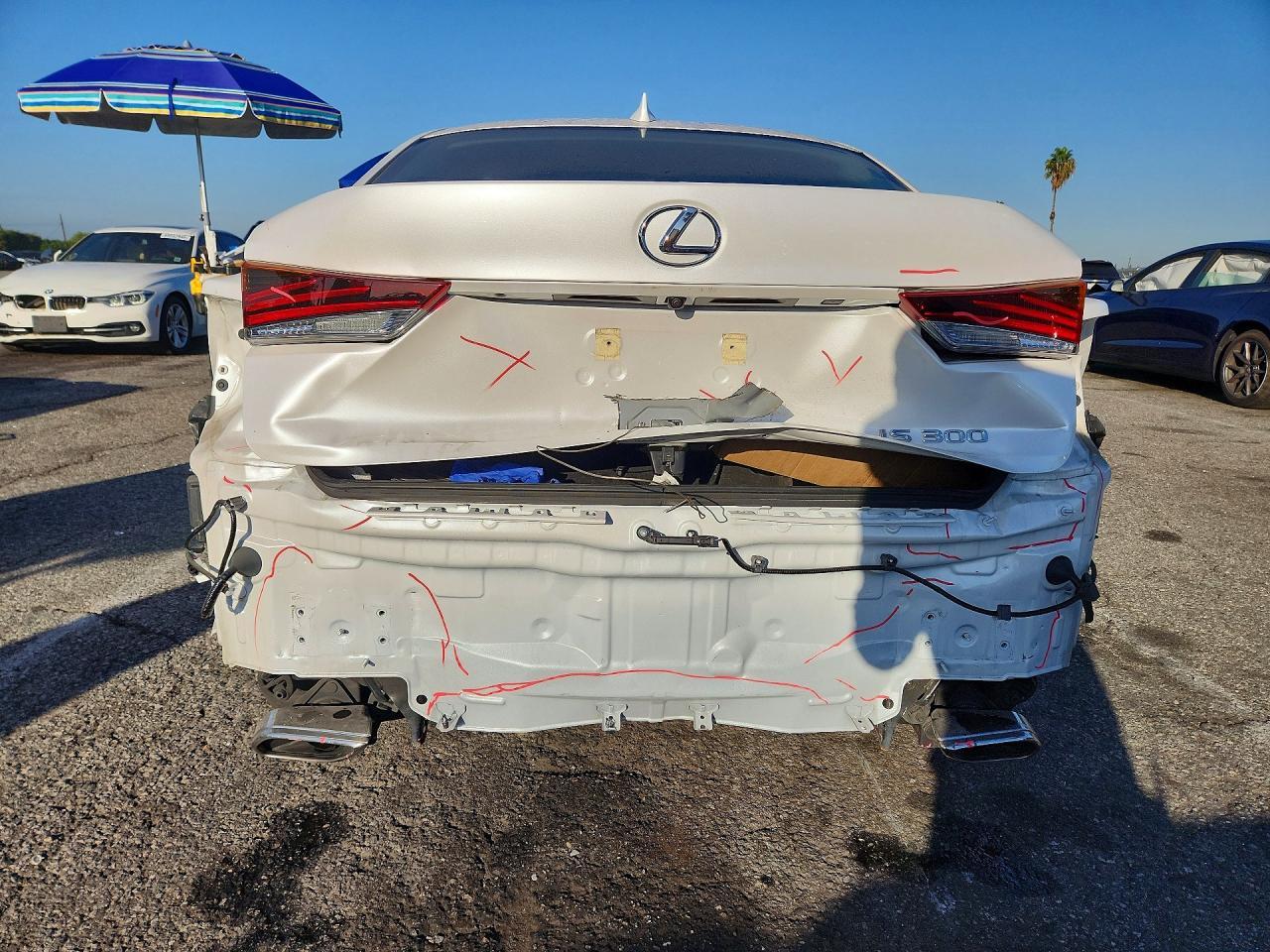 2019 Lexus Is 300 - Image 6