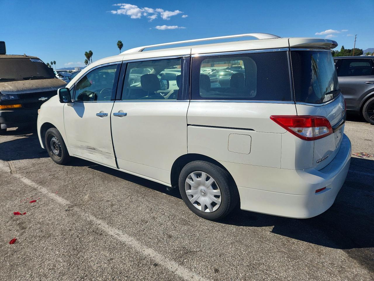 2014 Nissan Quest 3.5 S - Фото 2