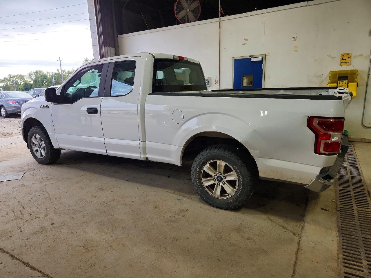 2019 Ford F150 Super Cab - Фото 2