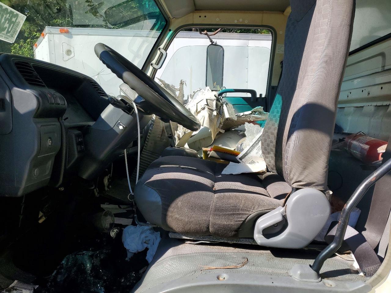 2007 Isuzu Npr Box Truck - Фото 7