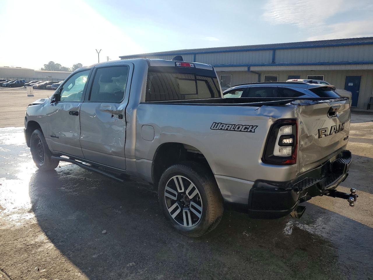 2025 Ram 1500 Tradesman - Фото 2