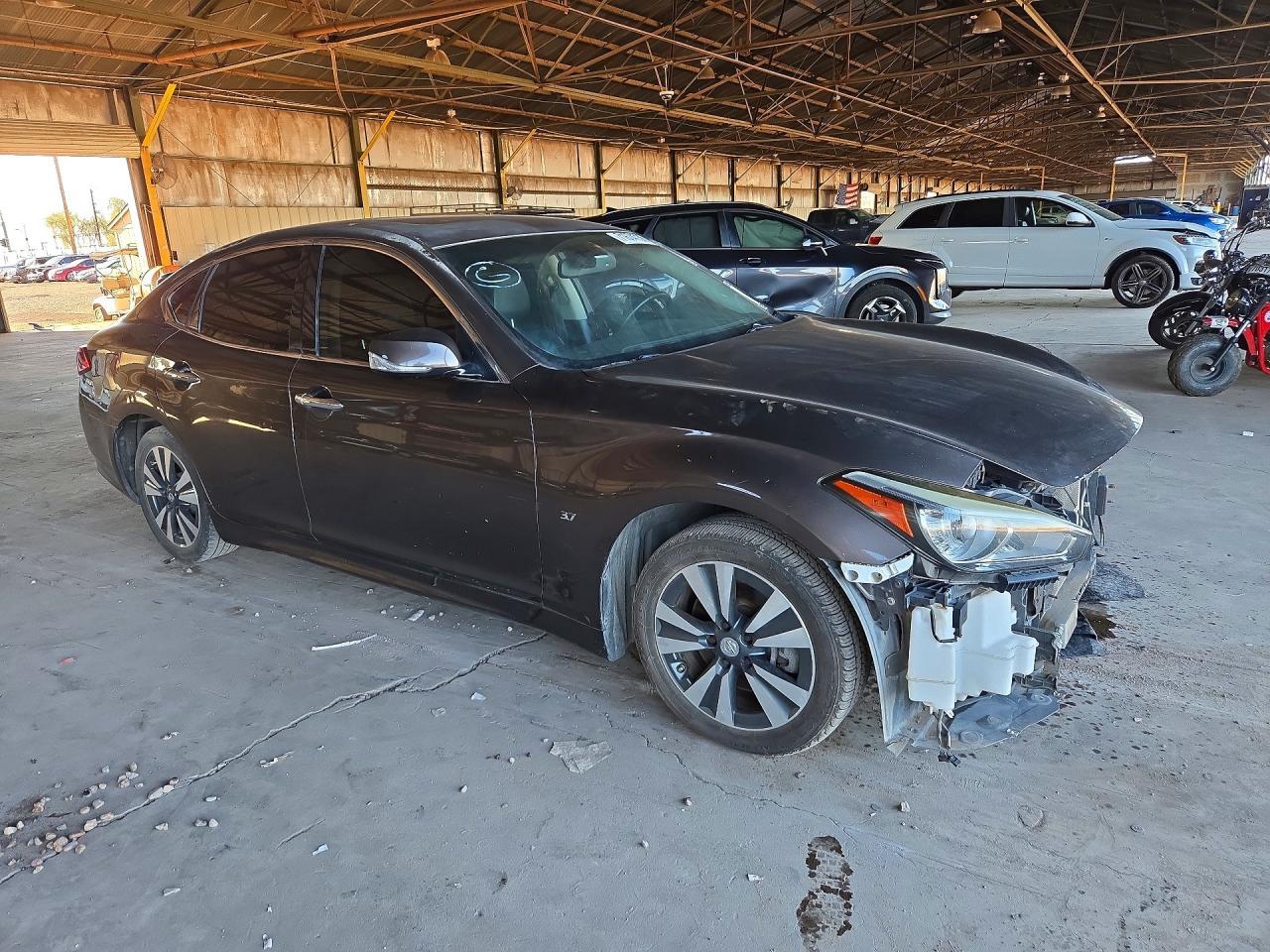 2017 Infiniti Q70 3.7 - Фото 4