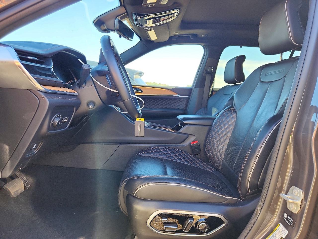 2023 Jeep Grand Cherokee L Summit - Image 7