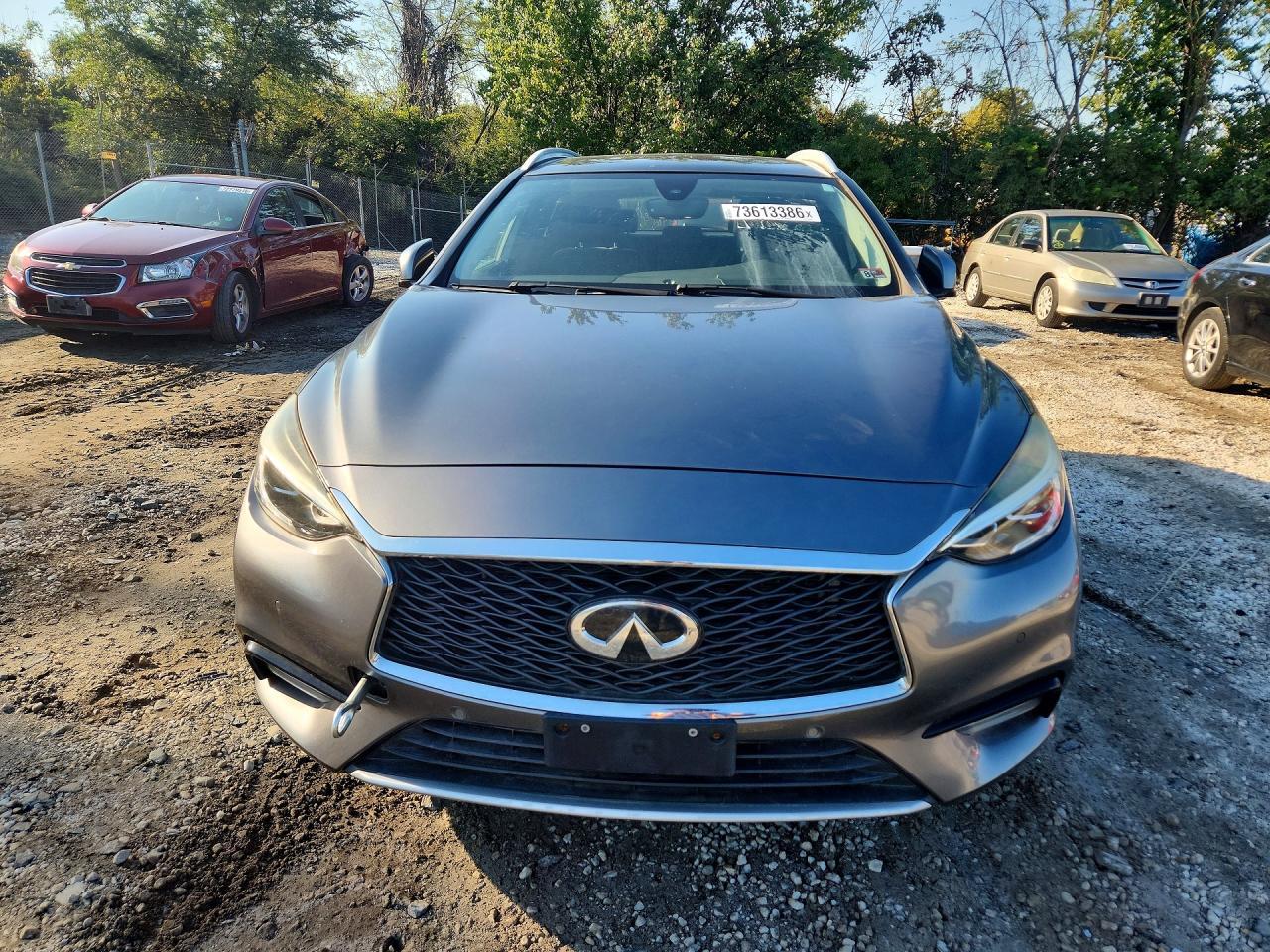 2018 Infiniti Qx30 Essential - Image 5