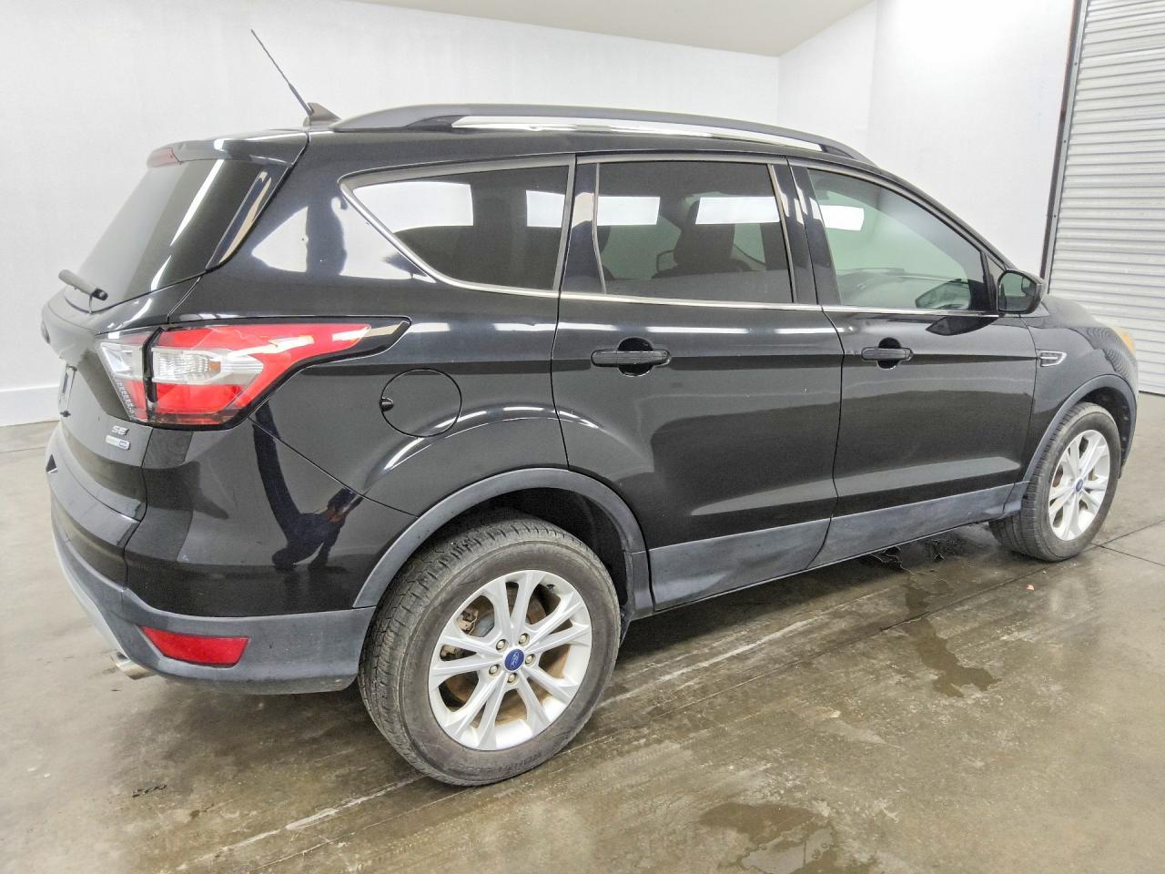 2018 Ford Escape Se - Фото 3