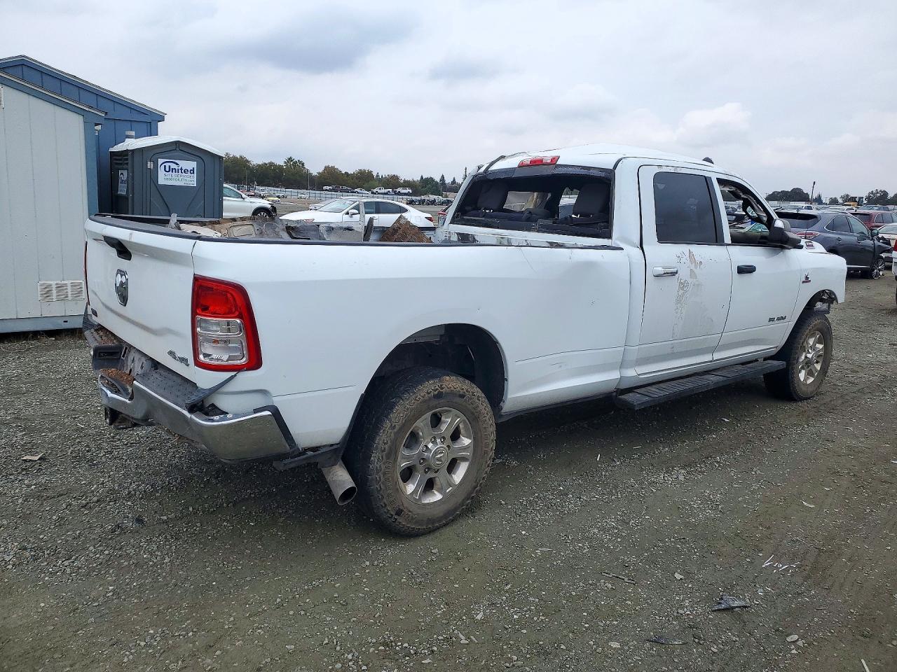 2022 Ram 3500 Tradesman - Фото 3