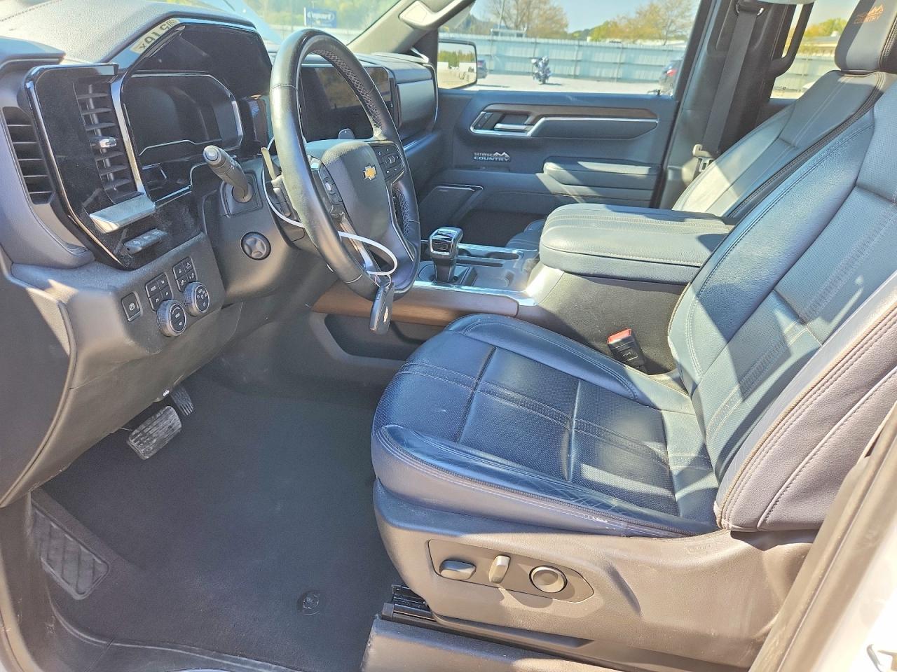 2023 Chevrolet Silverado K1500 High Country - Image 7