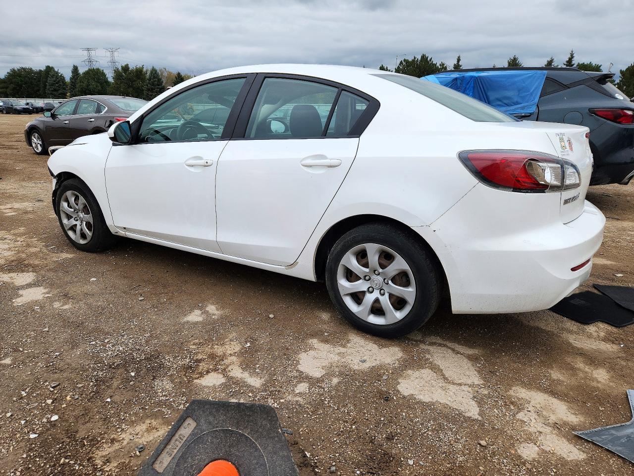 2012 Mazda 3 I - Image 2