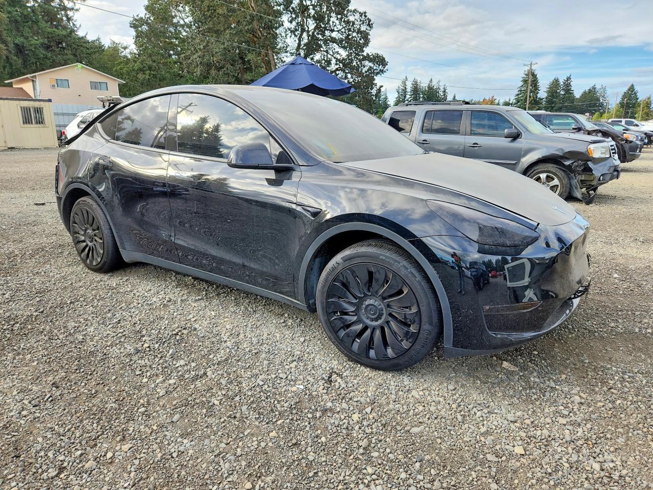 2023 Tesla Model Y - Image 4