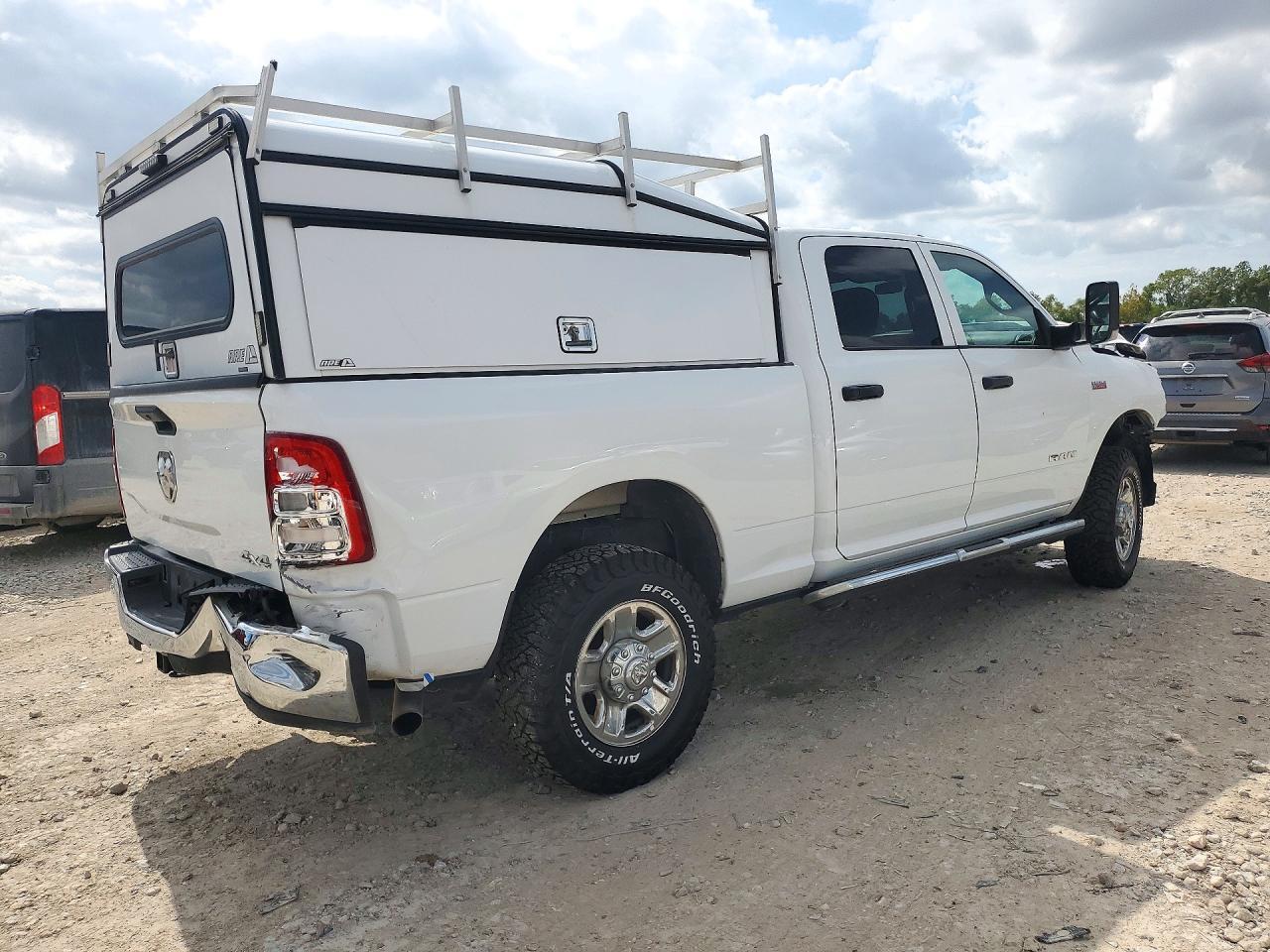 2022 Ram 2500 Tradesman - Image 3