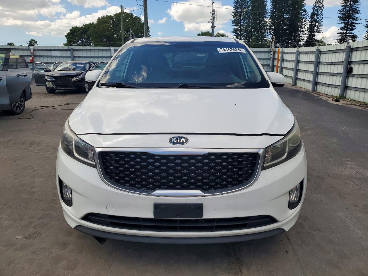 2015 Kia Sedona Sx - Image 5