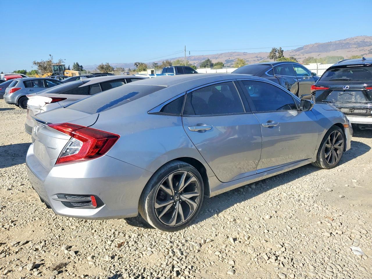 2020 Honda Civic Sport - Фото 3