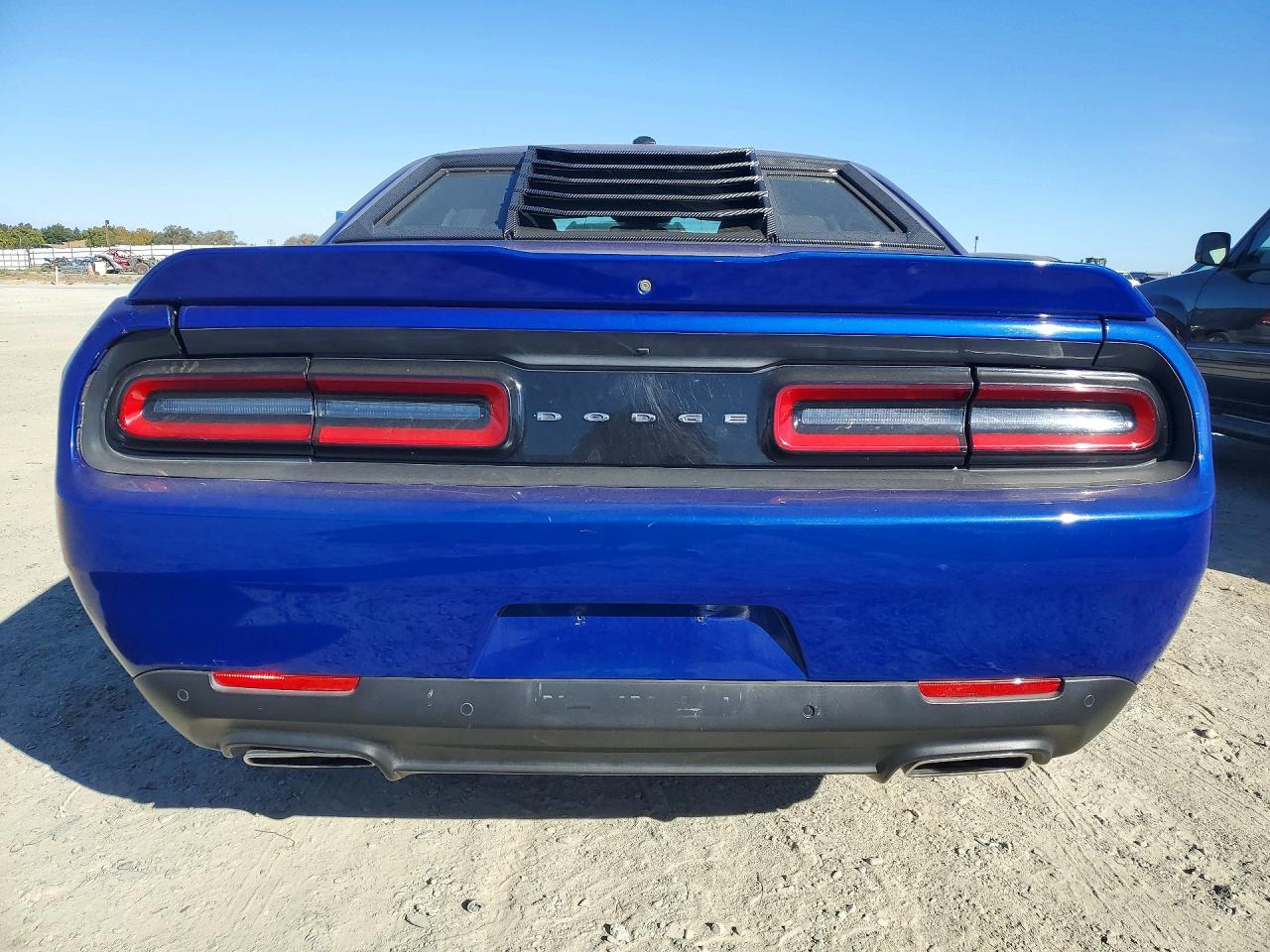 2021 Dodge Challenger Sxt - Image 6