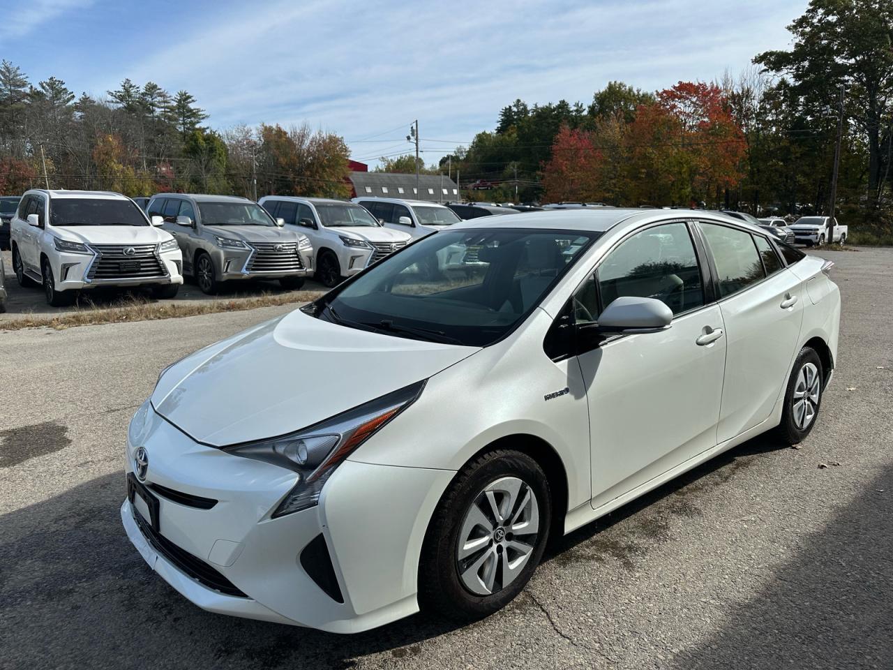 2016 Toyota Prius Four - Image 2