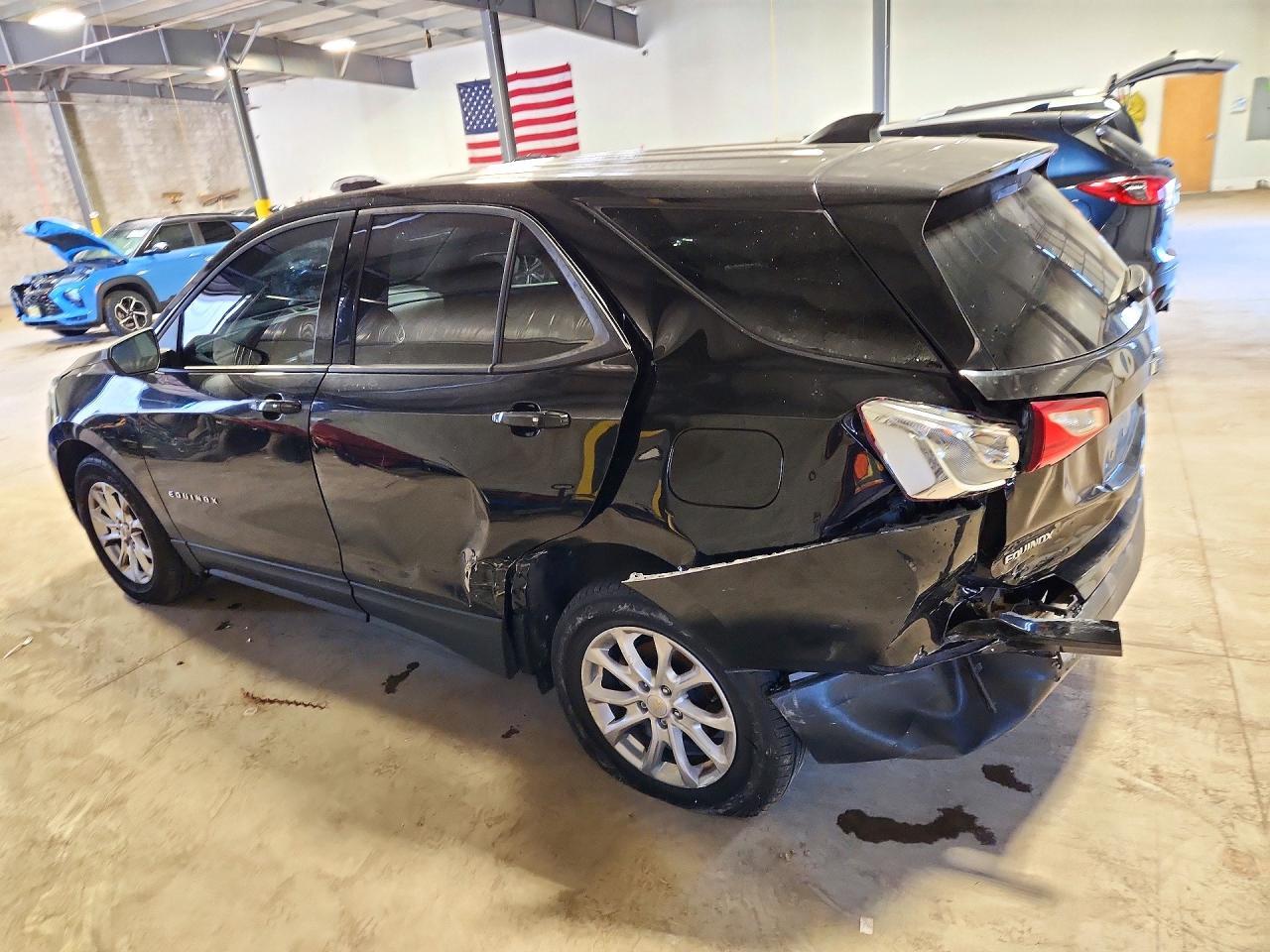 2019 Chevrolet Equinox Ls - Image 2