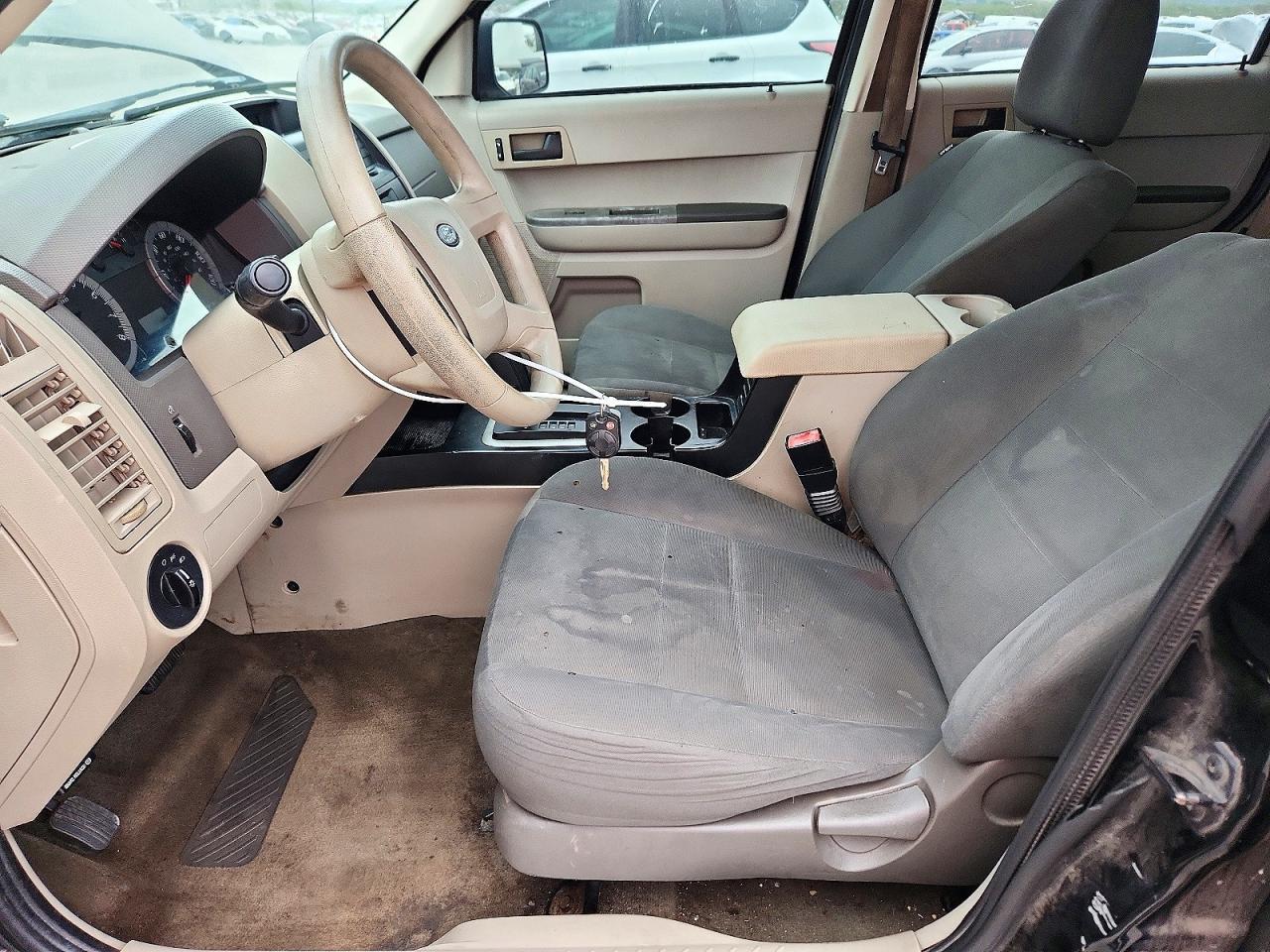 2010 Ford Escape Xls - Image 7