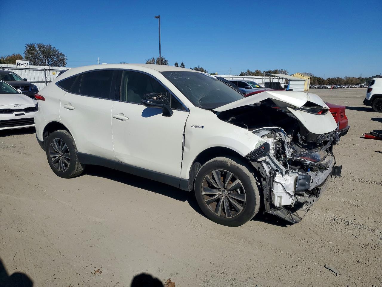 2021 Toyota Venza Le - Фото 4