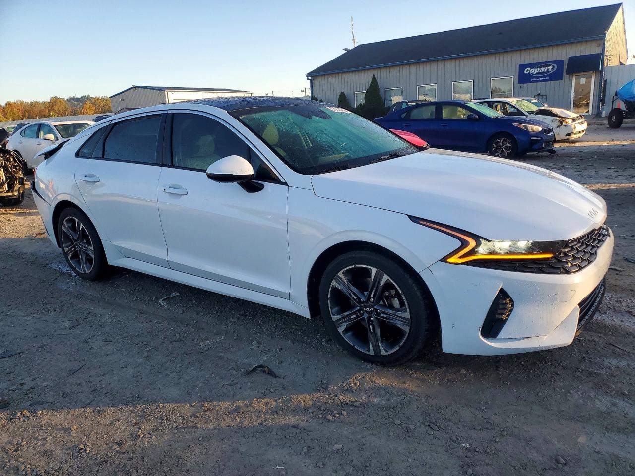 2022 Kia K5 Ex - Image 4